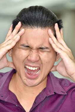 Stresli yakışıklı farklı kişi