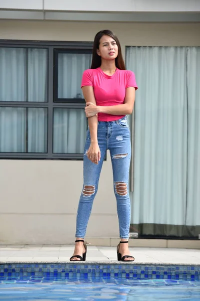 Waiting Youthful Filipina Female Condo — Stock Photo, Image