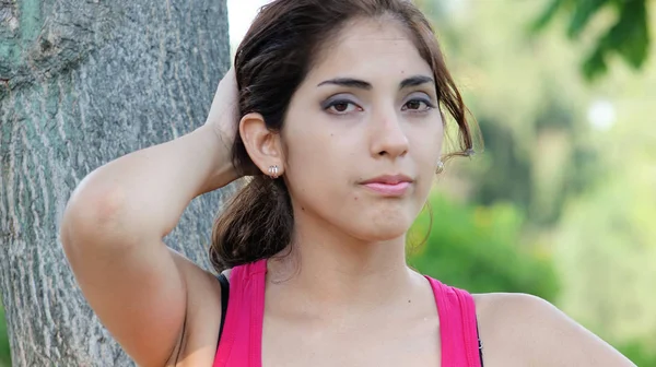 Jovem Latina Adulto Feminino Confusão — Fotografia de Stock