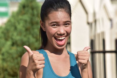 Bir Kadın Ve Kahkaha