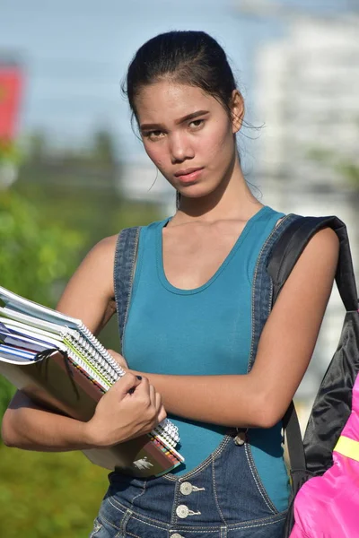 Vážnou Asijské Školy Dívka Student — Stock fotografie