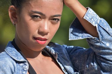 Genç çeşitli yetişkin kadın ve karışıklık