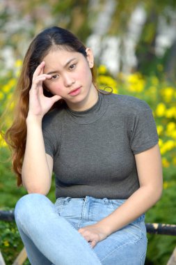 Endişeli güzel çeşitli kadın kadın