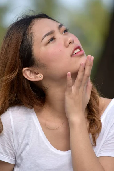 沉思的不同女性女性 — 图库照片