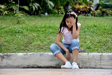 Asyalı kadın ergen başarısız oldu