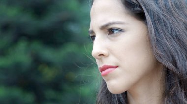 Genç bir dişi merak