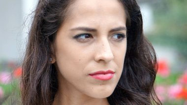 Güzel Kadın ve Karışıklık