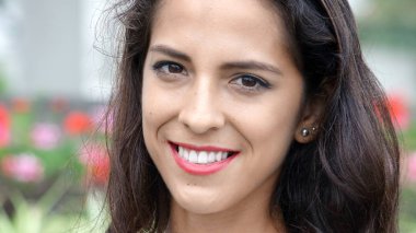 Park 'ta Güzel Kadın