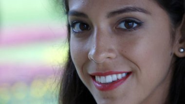 Azınlığın Gülen Yüzü