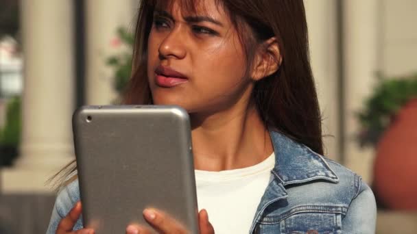 Confused Peruvian Woman With Tablet — Stock Video