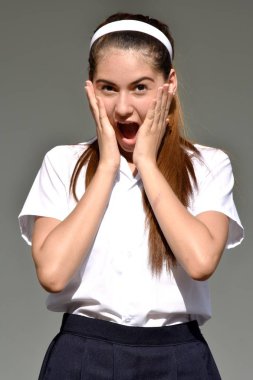 Ürküyor kadın çocuk