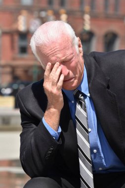 Girişimci ve iş takım elbise depresyon