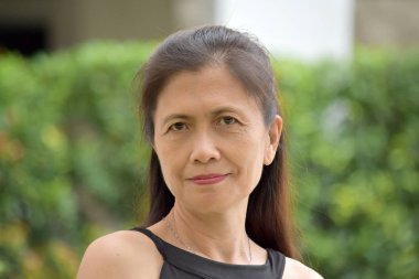 Heyecansız eski çeşitli kadın