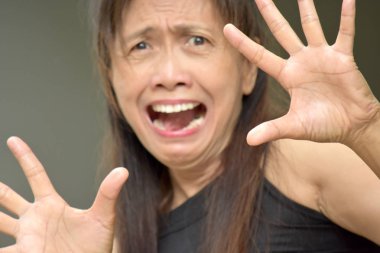 Korkulu emekli farklı kişi