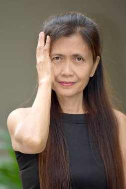 Ürküyor kadın kıdemli Büyükanne