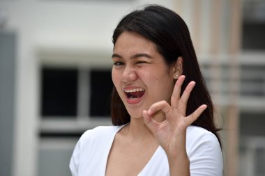 Tamam çekici Asya kişi