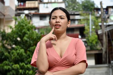 Filipina erkek diş ağrısı ile