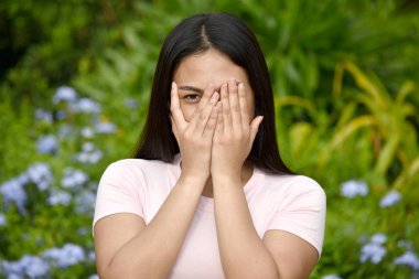 Filipina kadın ve korku