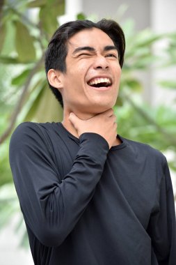 Boğulma yakışıklı azınlık erkek