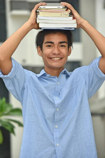 Minority Boy Estudiante Sonriendo — Foto de Stock