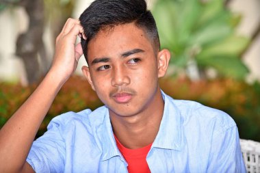 Asyalı çocuk yapmak A karar