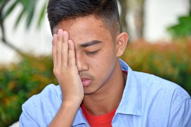 Bir endişeli çocuk gençlik