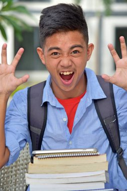 Korkutucu bir çocuk öğrenci