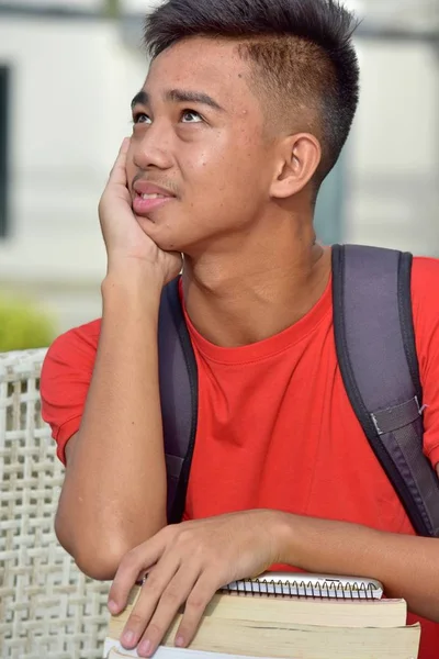 Mahasiswa Laki Laki Kontemplatif — Stok Foto