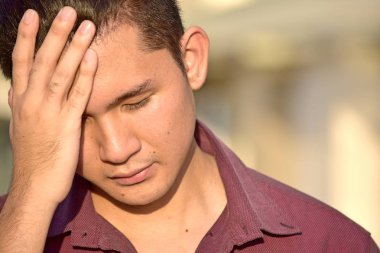 Mutsuz bir çeşitli insan