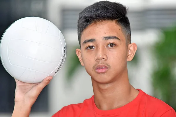 Jugador Voleibol Filipino Sin Emociones Con Voleibol — Foto de Stock