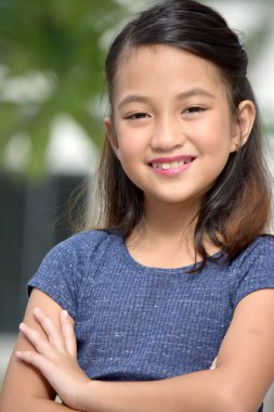 Petite Diverse Dişi ve Özgüven