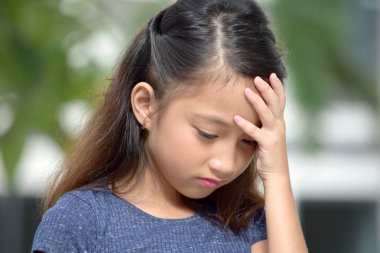 Mutsuz Bir Kadın Ergen