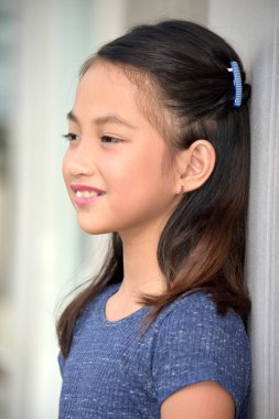 Genç kız ve mutluluk