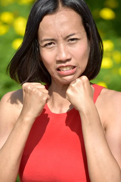 Çekici Filipina kadın