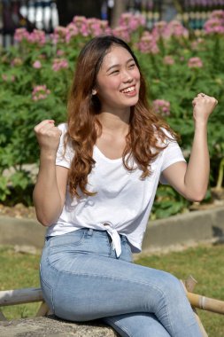 Kazanan genç çeşitli yetişkin kadın