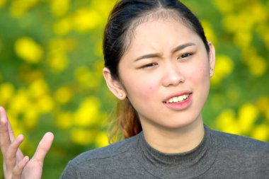 Çekici azınlık kadın vurguladı