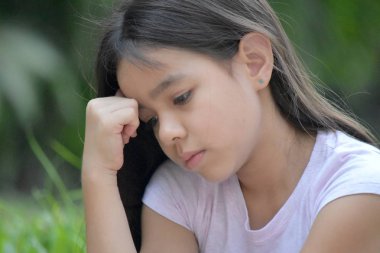 Mutsuz bir şirin ara