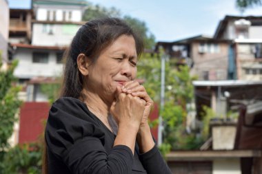 Gözü yaşlı kadın kıdemli Gramma