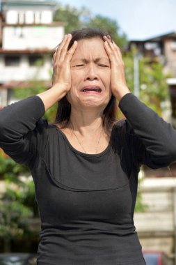 Demans ve çeşitli kadın kıdemli.