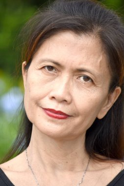 Ciddi bir yetişkin erkek