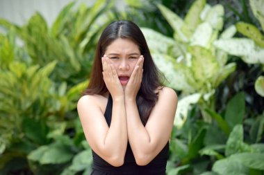 Ürküyor genç çeşitli yetişkin kadın