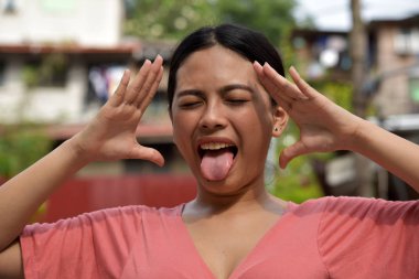 Çekici kadın ve anksiyete