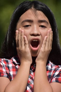 Ürküyor azınlık erkek