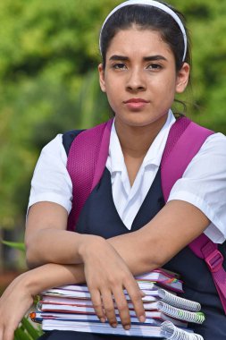 Heyecansız Katolik Kolombiya liseli kız