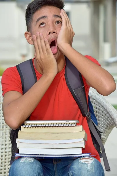 Filipino Chico Estudiante Bajo Estrés —  Fotos de Stock