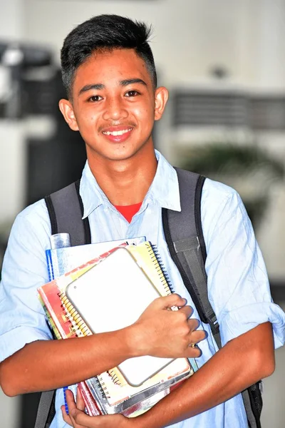 Lächelnd Gutaussehend Asiatisch Junge Student Mit Books — Stockfoto