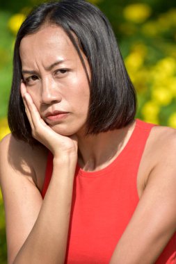 Endişe verici bir Filipina kişi