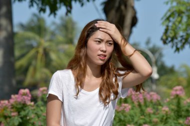 Unutkan genç çeşitli kadın