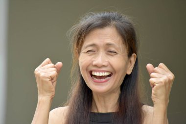 Kadın kıdemli ve heyecan