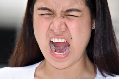 Stresli bir genç kadın